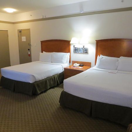 Hotel Ramada By Wyndham Edmonton South Pokoj fotografie