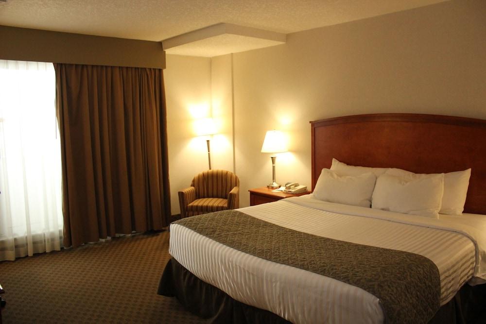 Hotel Ramada By Wyndham Edmonton South Exteriér fotografie