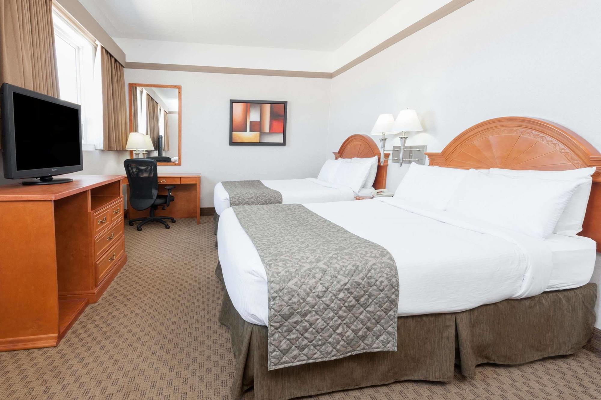 Hotel Ramada By Wyndham Edmonton South Exteriér fotografie